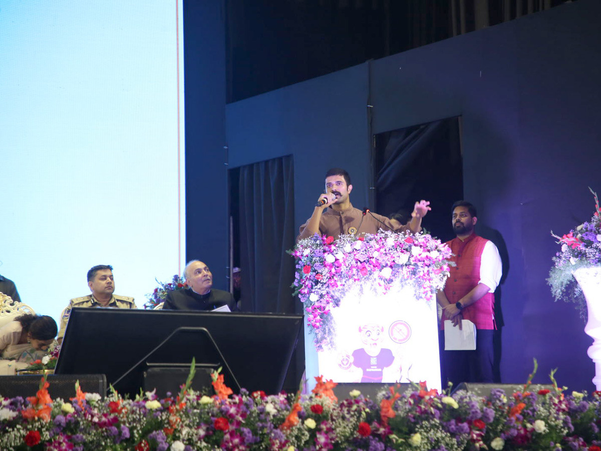 CM Revanth Reddy,Ram Charan,Vijay Deverakonda participate Anti-Drugs Day Event in Hyderabad Photos 20