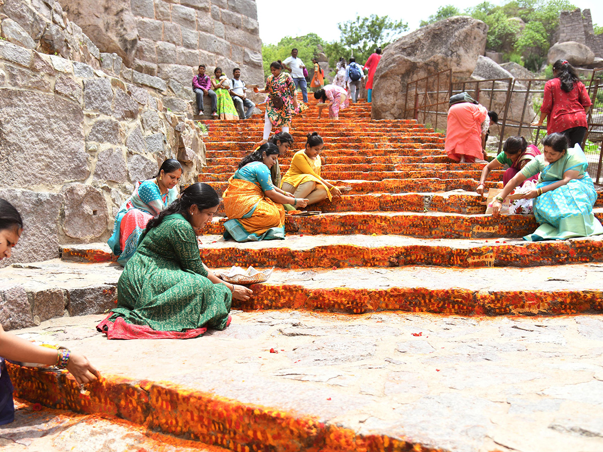 Golkonda Bonalu 2025 Photos1