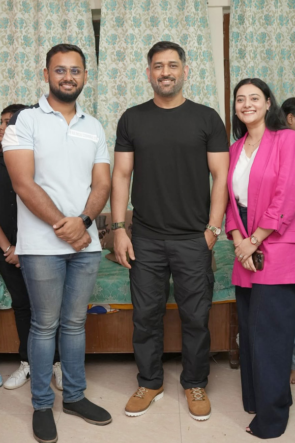 MS Dhoni Attends Childhood friend Birthday party Photos13