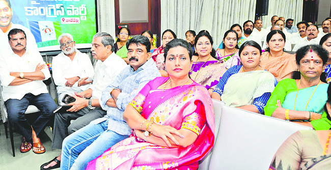 చంద్రబాబు మోసాన్ని ఎండగట్టాలి1