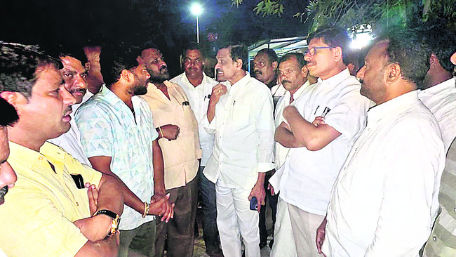 బయనపల్లెలో ఉద్రిక్తత1