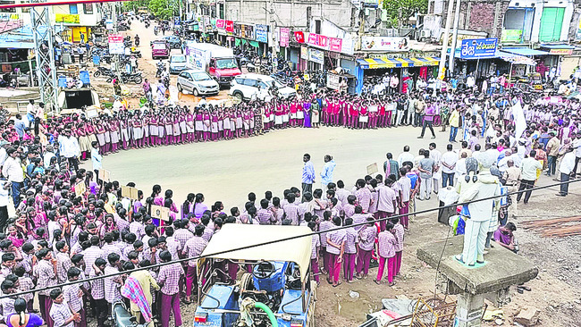 మత్తు వదిలిద్దాం.. మహమ్మారిని తరిమేద్దాం1