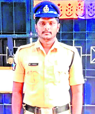 ఆగి ఉన్న లారీని ఢీకొట్టిన కారు2