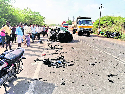 నెత్తురోడ్లుతున్నాయ్! 1