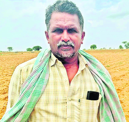 చినుకు లేక.. మొలకెత్తక.. 2