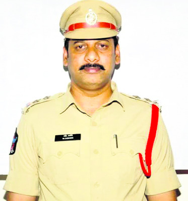కర్తవ్య నిర్వహణలో విగతజీవులై.. 3