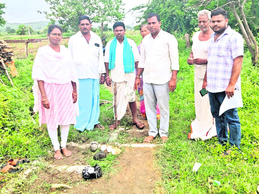 ఇందిరమ్మ ఇళ్ల నిర్మాణ పనులు ప్రారంభం
2
