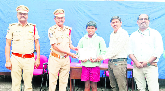 మత్తుపదార్థాల నిర్మూలనపై అవగాహన ర్యాలీ 1