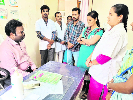 లాగరాయి వైద్యాధికారి సస్పెన్షన్1