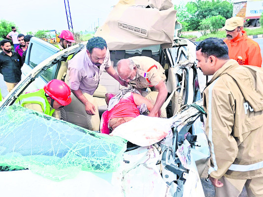 కర్తవ్య నిర్వహణలో విగతజీవులై.. 2