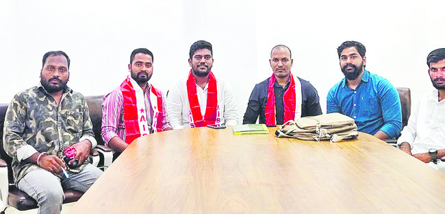ప్రభుత్వ భూముల కబ్జాను సహించేది లేదు 1