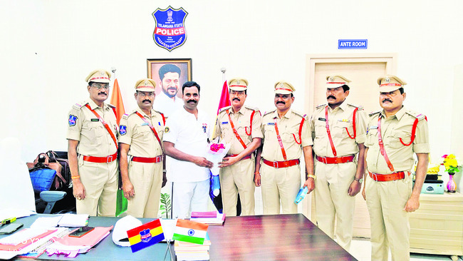 ఆరుగురు ఏఎస్ఐలకు ఎస్ఐలుగా పదోన్నతి1