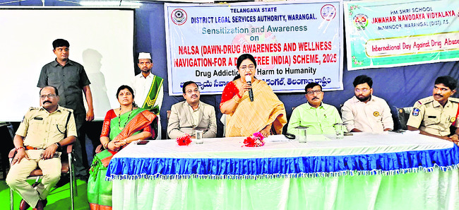 మత్తు రహిత సమాజాన్ని నిర్మించాలి1