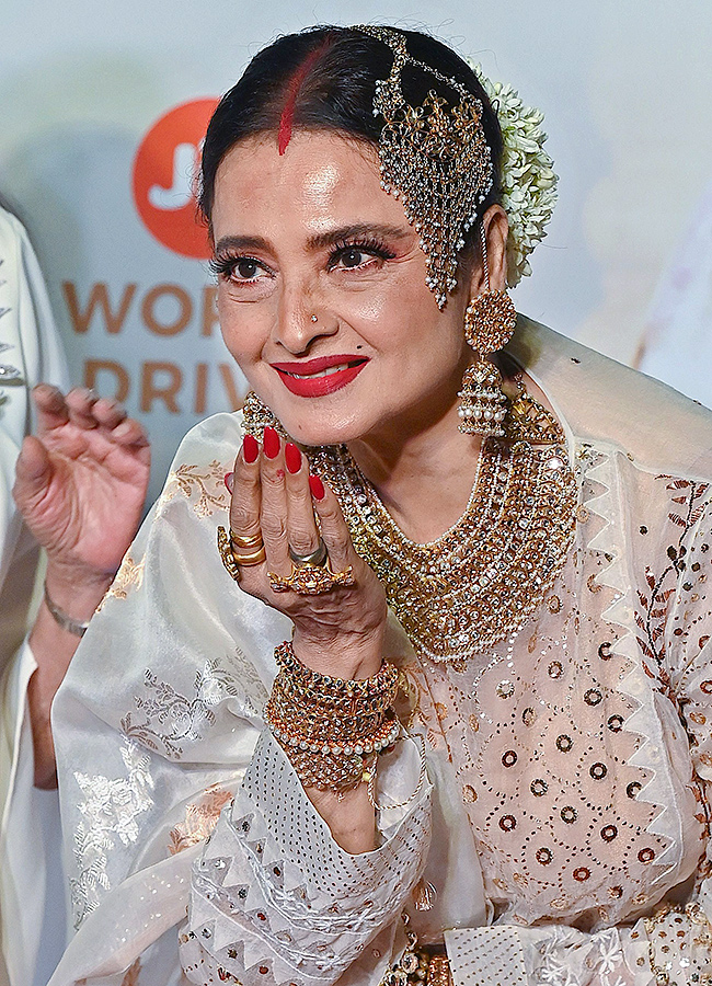 Bollywood Actor Rekha Re Release of the film Umrao Jaan in Mumbai13