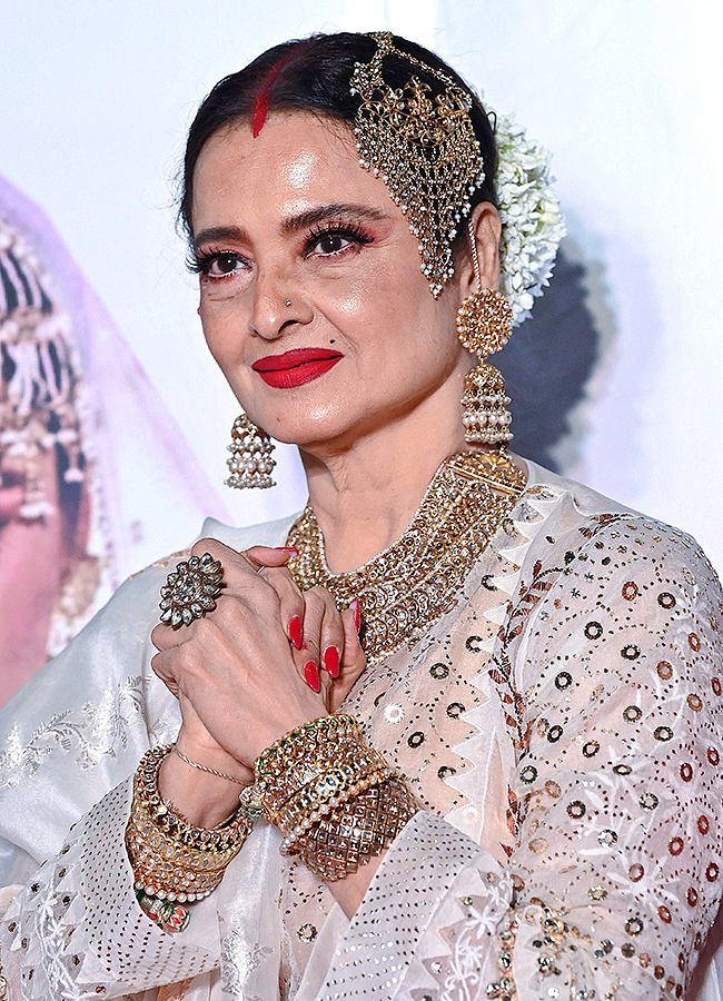 Bollywood Actor Rekha Re Release of the film Umrao Jaan in Mumbai14