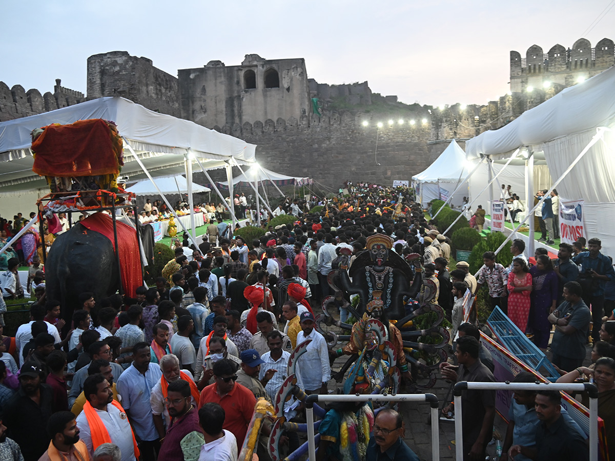 Bonalu 2025 Festival Begins in Telangana Photos10