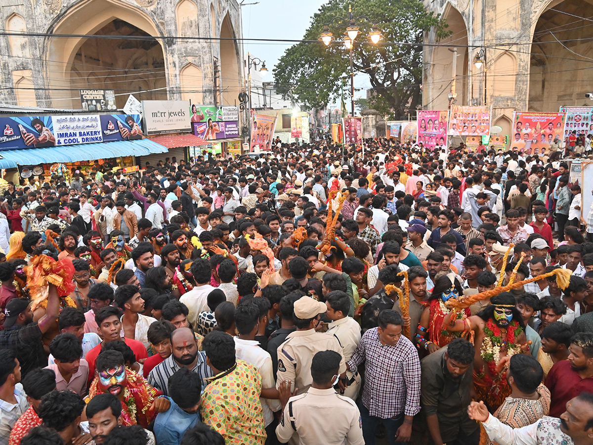 Bonalu 2025 Festival Begins in Telangana Photos13