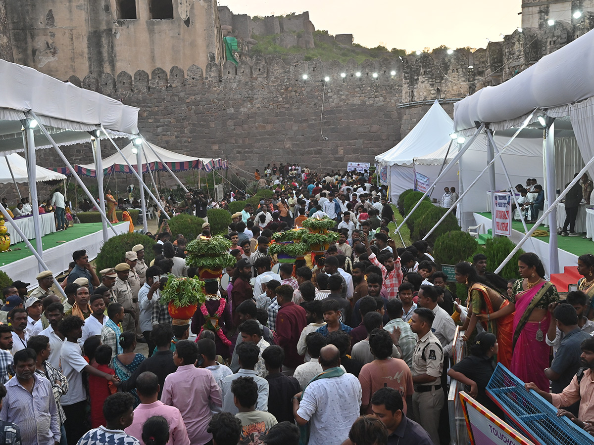 Bonalu 2025 Festival Begins in Telangana Photos14