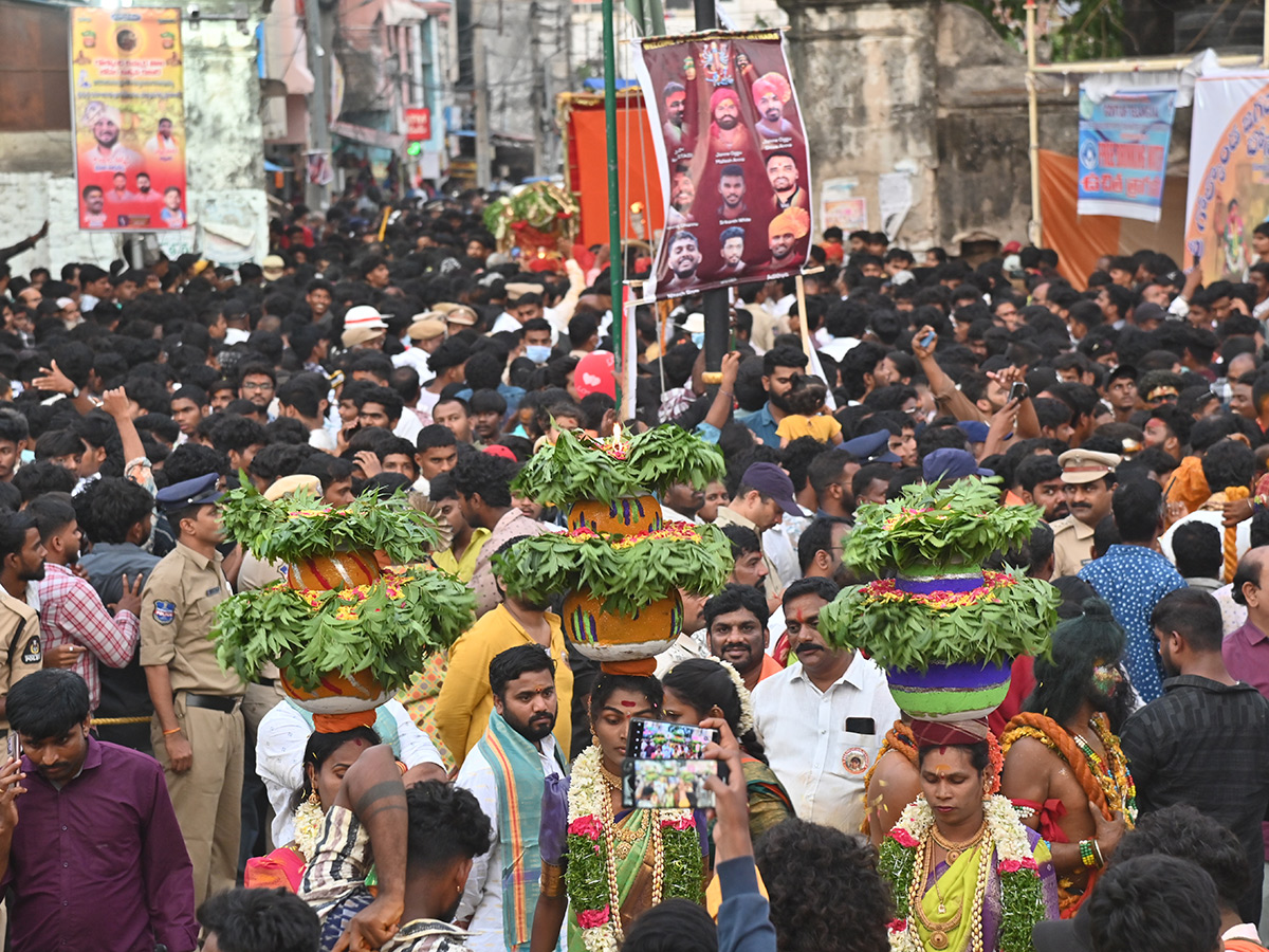Bonalu 2025 Festival Begins in Telangana Photos15