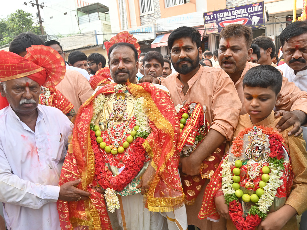 Bonalu 2025 Festival Begins in Telangana Photos20