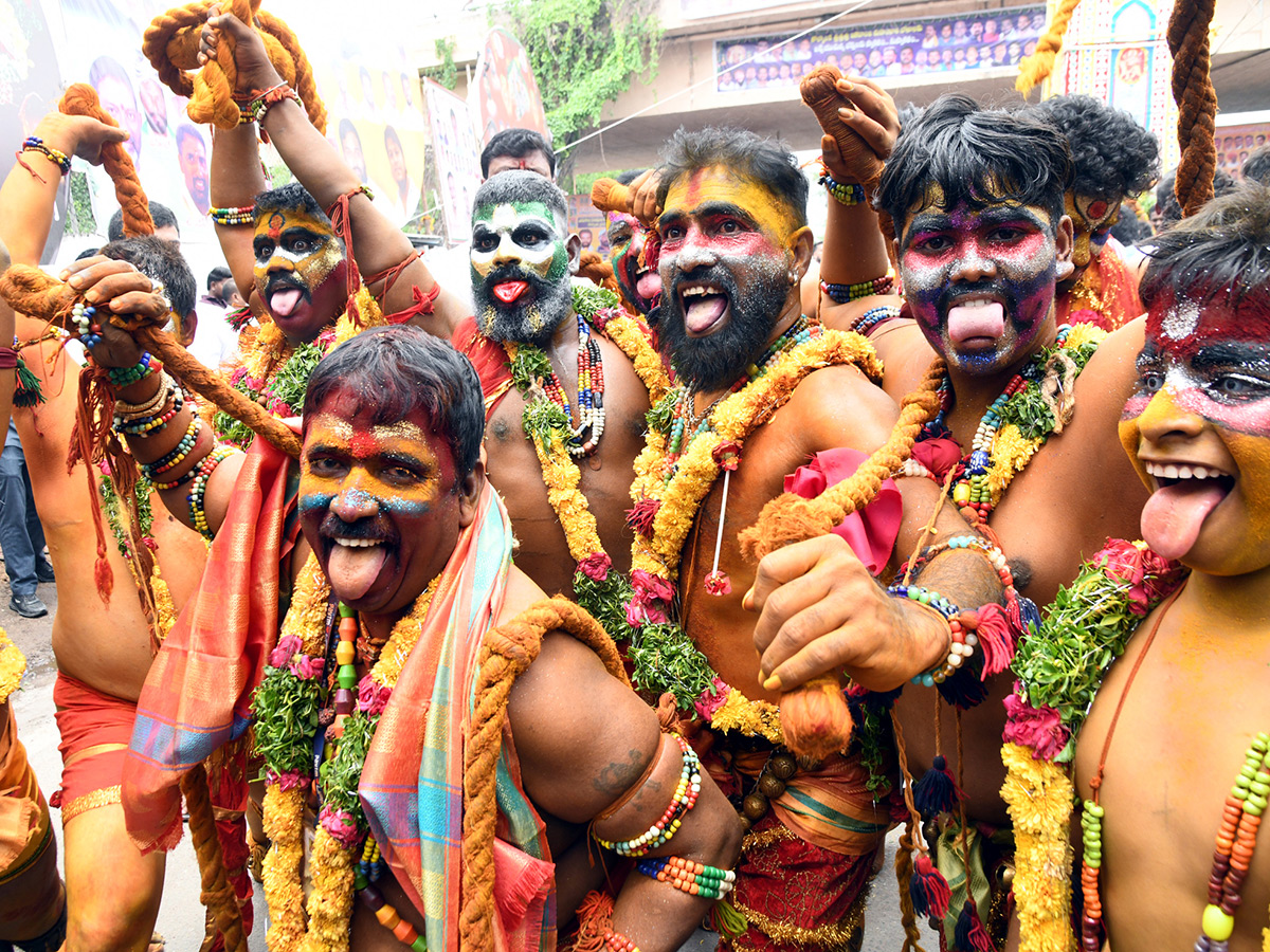 Bonalu 2025 Festival Begins in Telangana Photos26