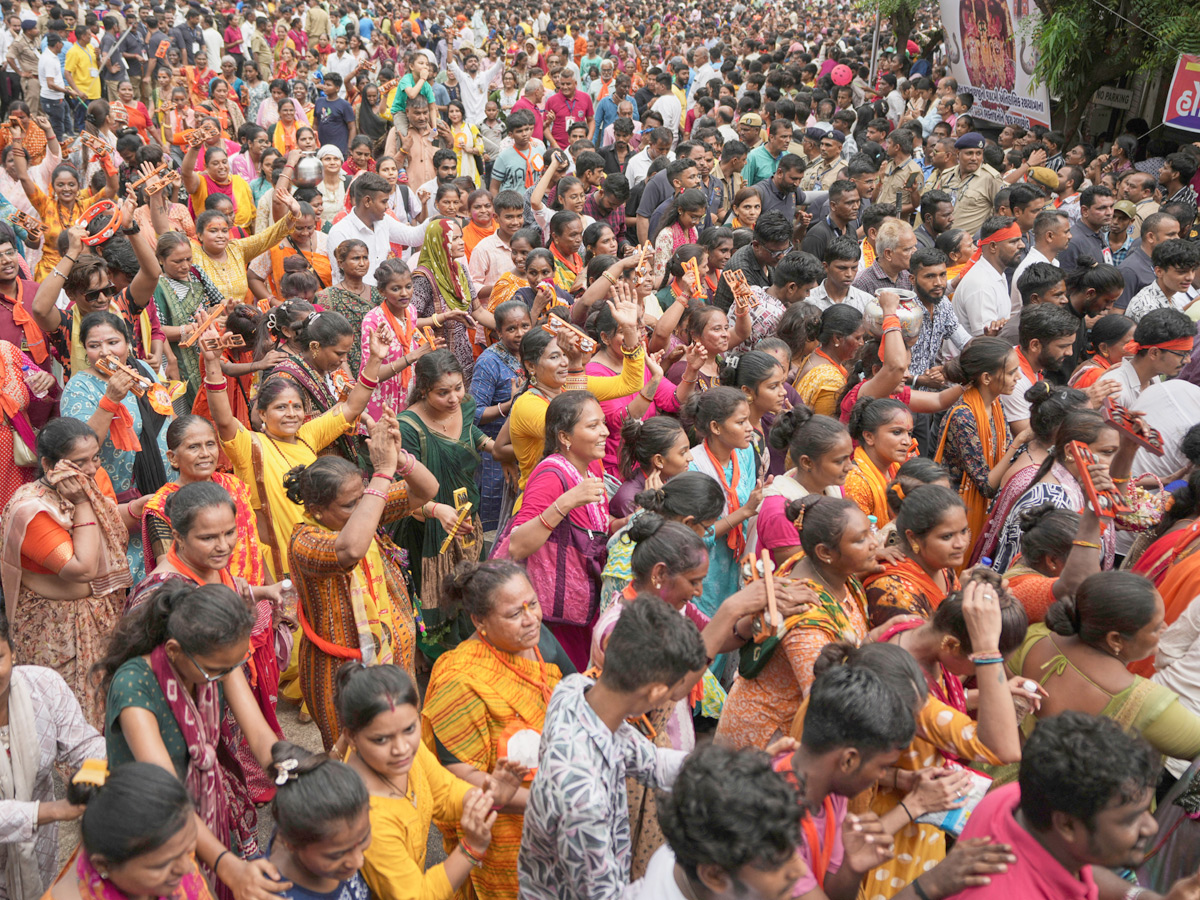 Devotees Gather For Grand Rath Yatra Of Lord Jagannath In Puri Photos13