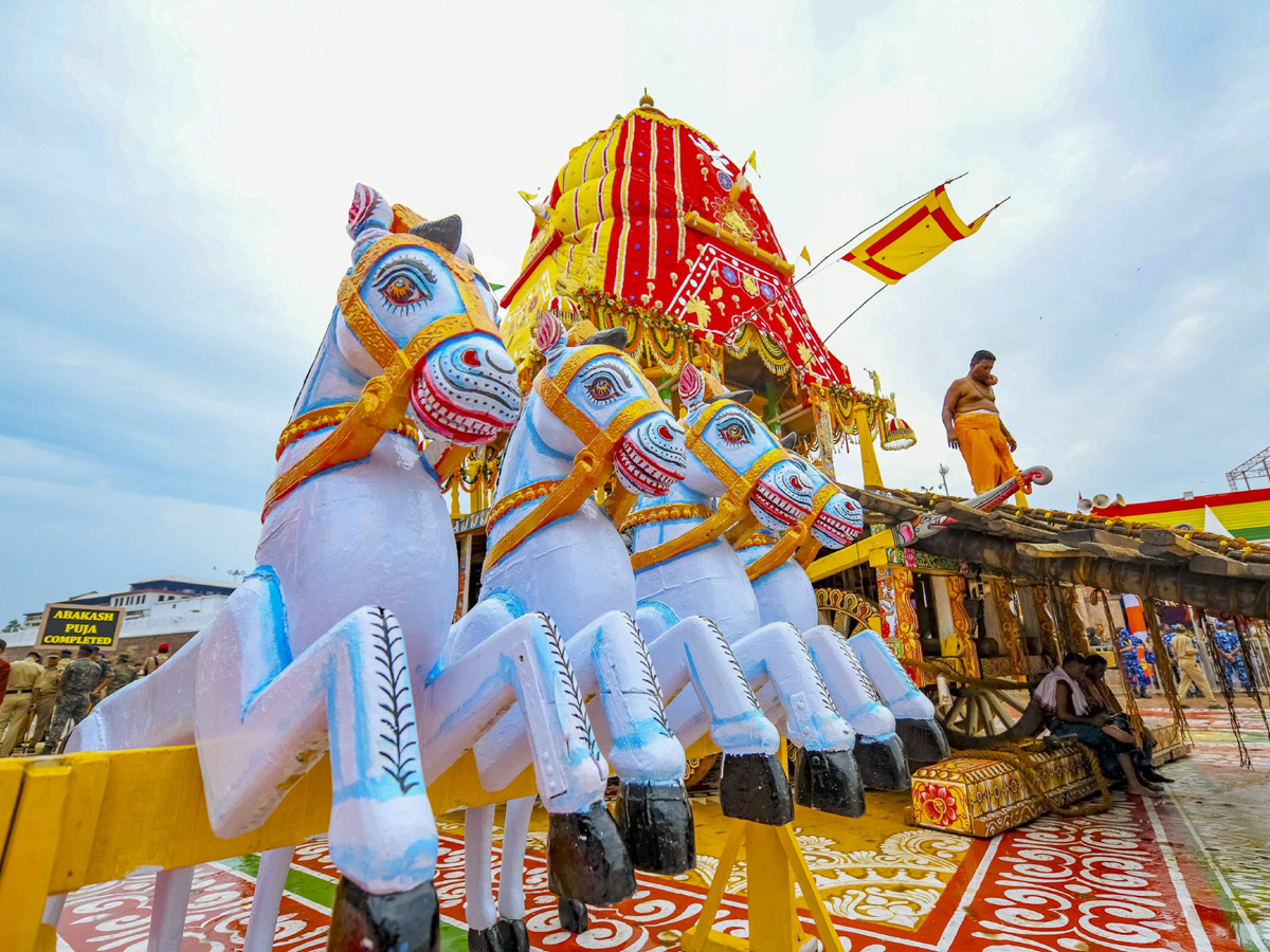 Devotees Gather For Grand Rath Yatra Of Lord Jagannath In Puri Photos5