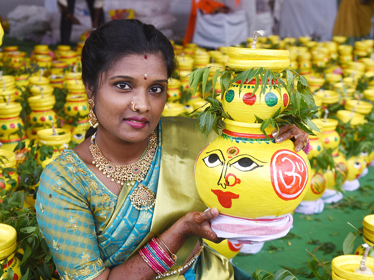 Golconda Ashada Bonalu 2025 Photos3
