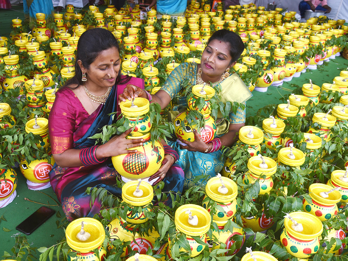 Golconda Ashada Bonalu 2025 Photos4
