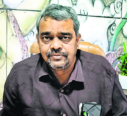 త్రిశంకు స్వర్గంలో భాషా పండితులు 3