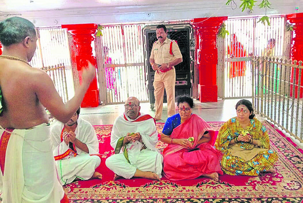 రాజన్నకు ఆషాఢపూజలు1