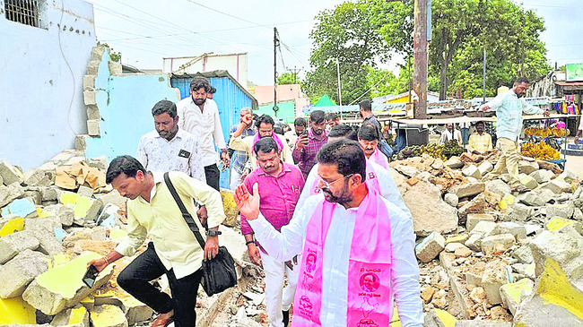 ప్రజా సంక్షేమమే ప్రభుత్వ లక్ష్యం 1