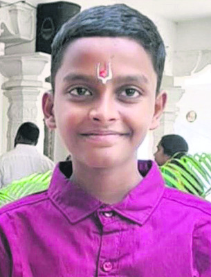 రెండు ద్విచక్ర వాహనాలు ఢీకొని వ్యక్తి మృతి1