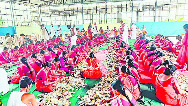 రాష్ట్రస్థాయి పోటీలకు తరలిన క్రీడాకారులు
1