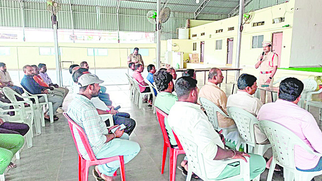 సీసీ కెమెరాల ఏర్పాటు తప్పనిసరి 1