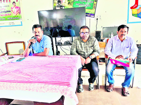 ఏజెంట్ల దందా..2