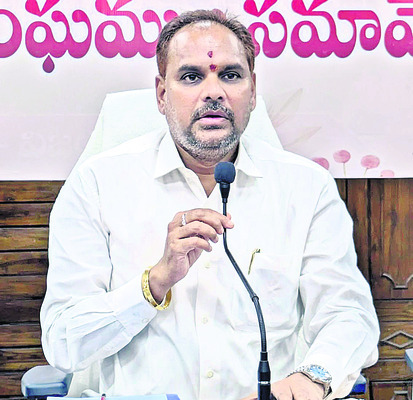 చిన్నబగ్గ కొండల్లోకి ఏనుగుల గుంపు 1