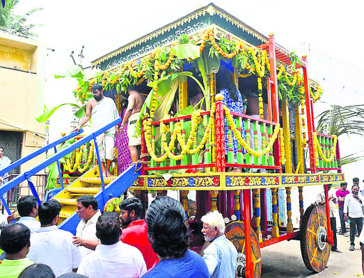 వైభవంగా జగన్నాథుని రథయాత్ర 1