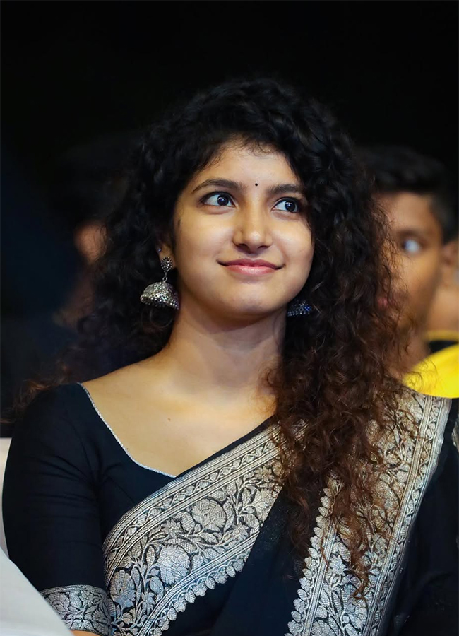 Actress Meetha Raghunath Latest Photos9