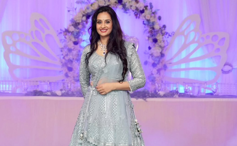 Grand Actress Laya Daughter Birthday Celebrations Photos14