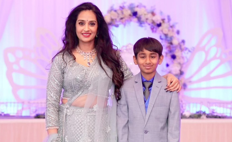 Grand Actress Laya Daughter Birthday Celebrations Photos12