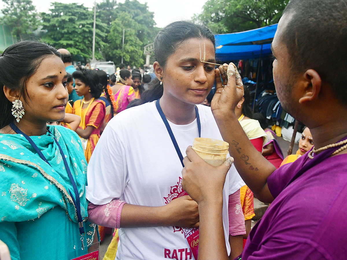 Jagannath Rath Yatra 2025 in Visakhapatnam Photo Gallery9
