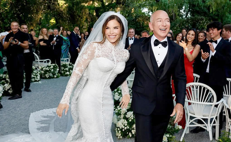 Jeff Bezos and Lauren Sanchez Wedding Photos1