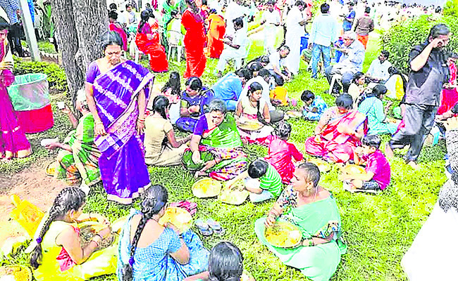 ఆషాఢం వేడుకల వేళ..2