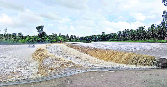 భద్ర, లింగనమక్కి కళకళ1