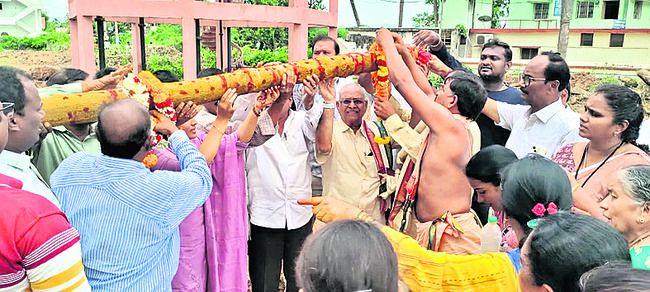 చోడవరంలో 63 అడుగుల మట్టి వినాయక విగ్రహం 1