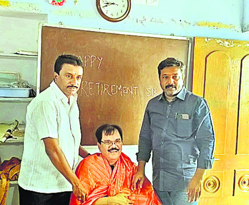 శ్రీమహాలక్ష్మీ ఆలయంలో కొనసాగుతున్న పారాయణాలు2