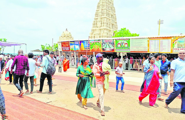 ఓటర్ల సవరణపై సమీక్ష
1
