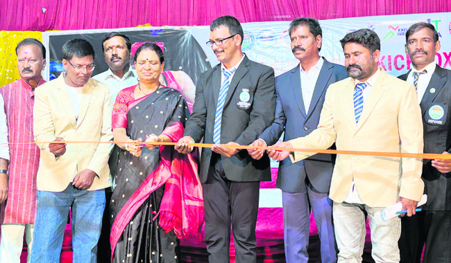 ఉత్సాహంగా బాక్సింగ్‌ పోటీలు ప్రారంభం 1