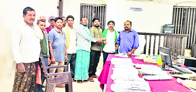 పర్యాటకులకు ఇబ్బంది కలగొద్దు●1